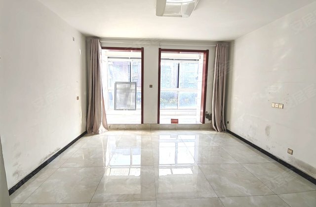 乐富强悦澜湾3室2厅129.03㎡91万二手房图片