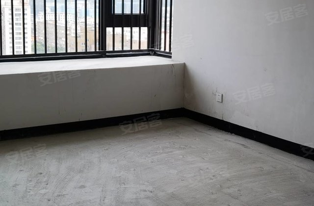 世茂璀璨世家3室2厅138㎡260万二手房图片