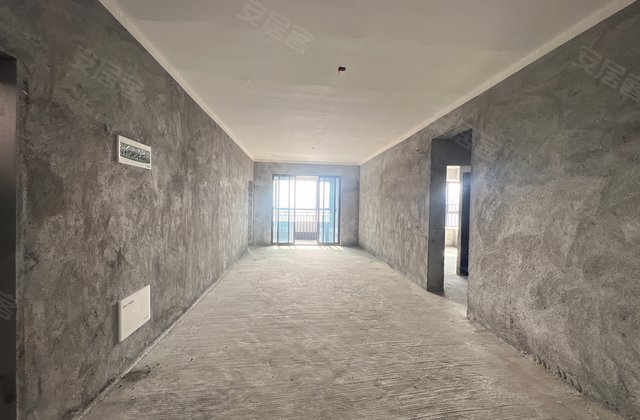 瀚林国际花园4室2厅136㎡158万二手房图片