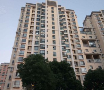 阳光城市花园d区,精装1室1厅,54.23平,电梯房诚心出售
