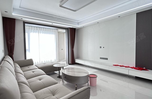 山水人家小区3室2厅141㎡73万二手房图片