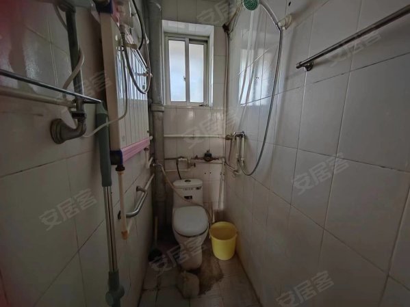 共青团西路北五巷 4楼楼顶2室70平 拎包入住