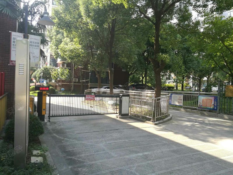 日月华庭(三期) 