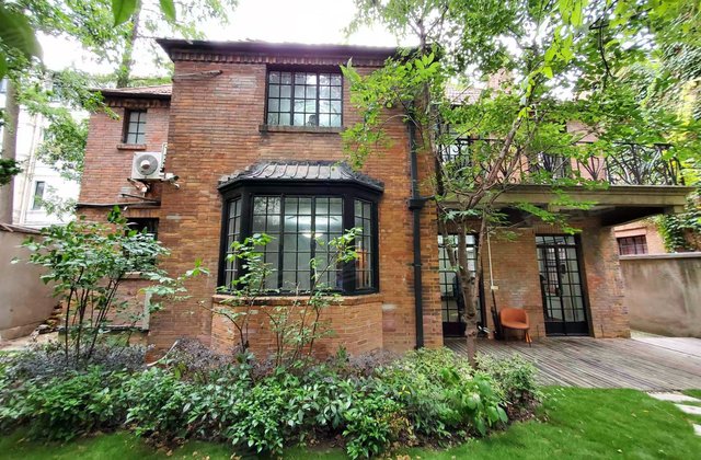 愚园路865弄小区4室2厅298㎡12000万二手房图片