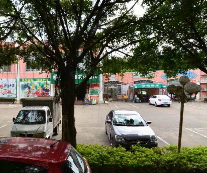 雁鸣湖假日山庄