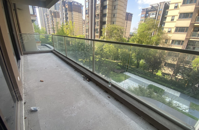 万晟江山墅4室2厅147㎡78.6万二手房图片