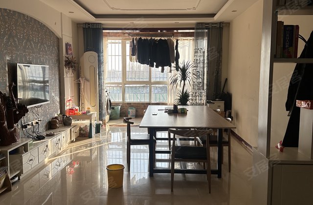 沁城花园(沁园街道)3室2厅136.22㎡104万二手房图片