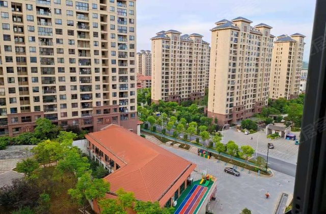 云谷小区4室2厅138㎡169万二手房图片