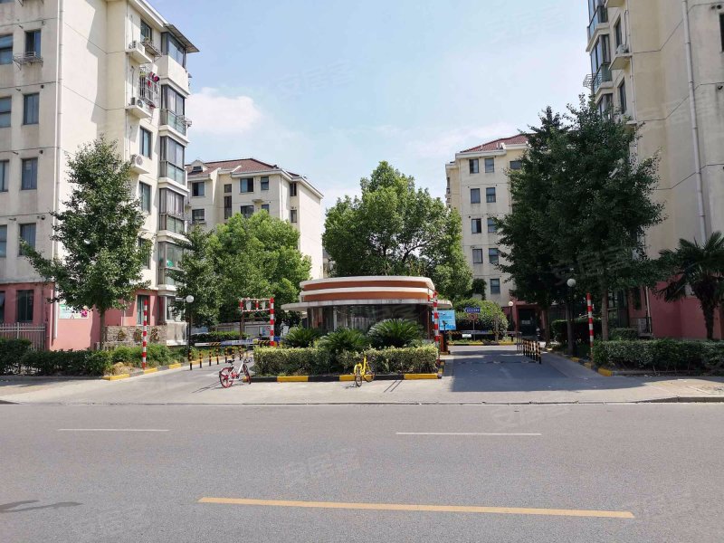 金鹤新城金霞苑 