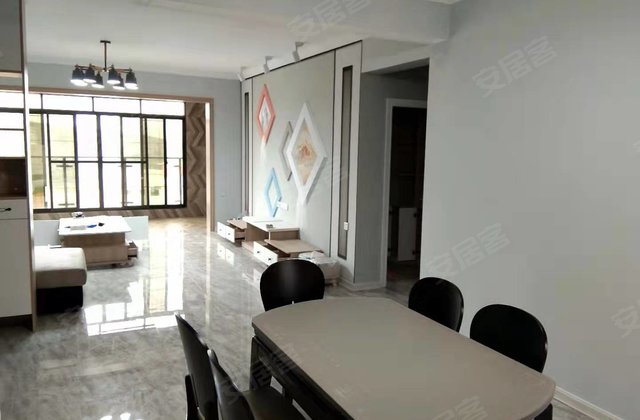 东方家园5室2厅176㎡64万二手房图片