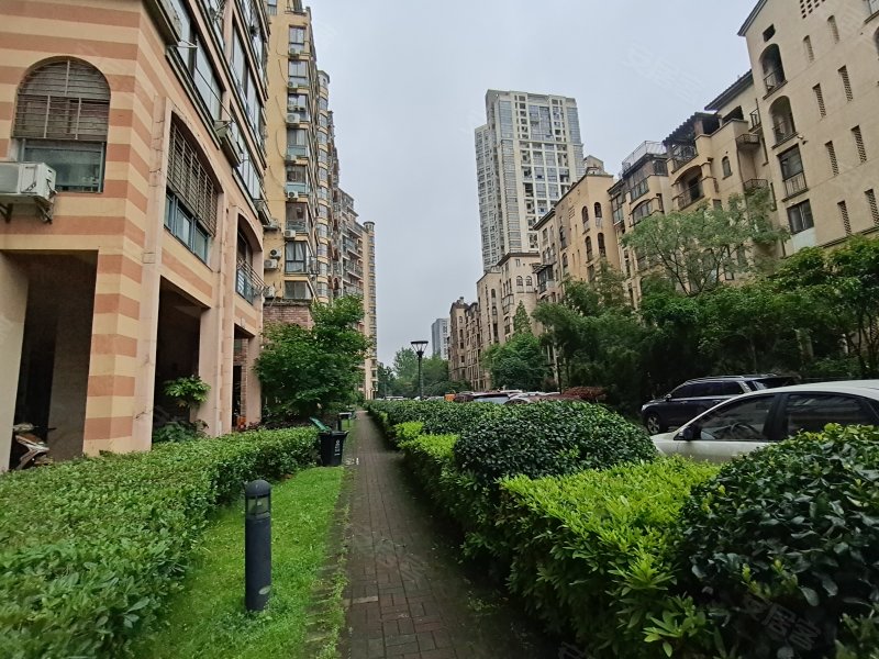 青山湖香溢花城1区