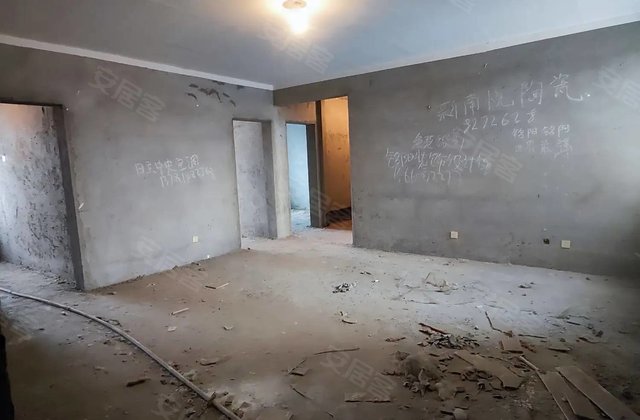 鑫地商贸城3室2厅123㎡38万二手房图片