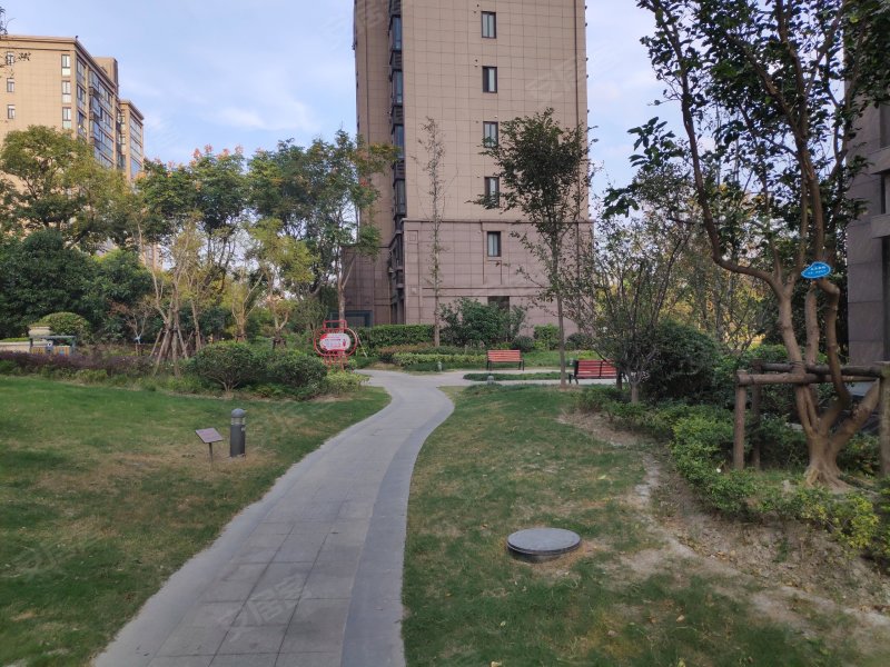 日月光伯爵天地汇景华庭