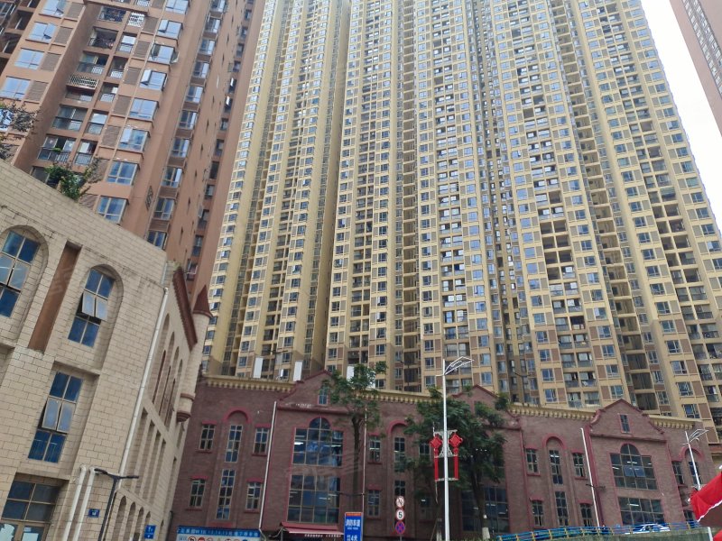 花果园半山小镇w1区