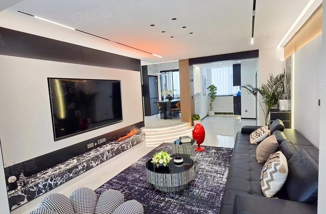 地铁房世纪金源购物中心对面龙吉苑全新装修三室二卫带地暖关门卖