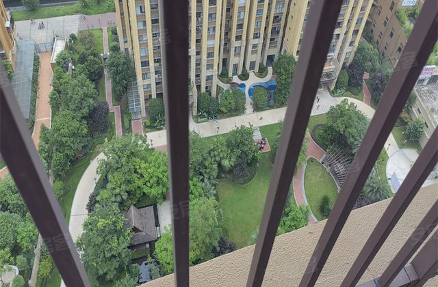 熟悉房屋信息和特色刘显军郫都犀浦万福新街45号朗基少帅府2017年建造