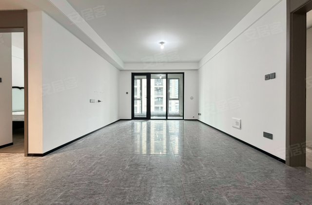 万科翡翠观海3室2厅120.3㎡140万二手房图片