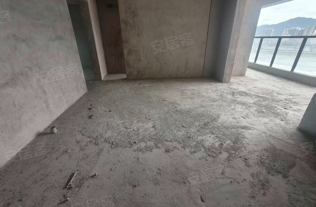 新城区临江府 4房2厅一线河景房