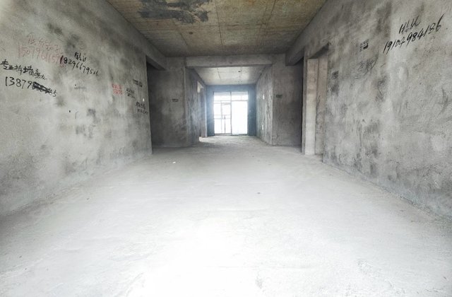 美璟佳苑3室2厅138.17㎡109万二手房图片