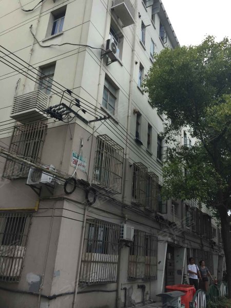 历城路13-49号(单)小区 