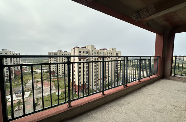 公园里3室2厅105㎡25万二手房图片