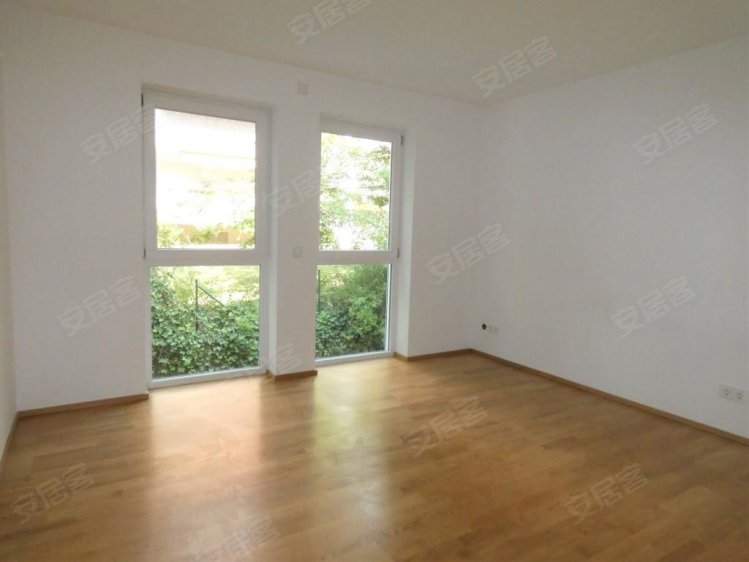 德国约¥295万spacious, upscale 3-room apartment on the 2nd floo二手房公寓图片