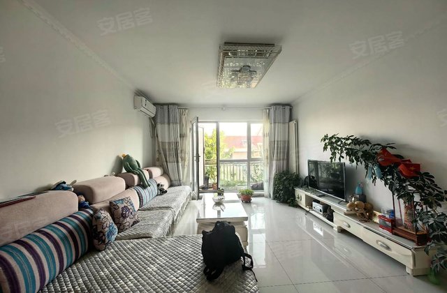 (共6层)2010年建造紫云华庭金凤正源北街正源北街108万9474元/﹐回民