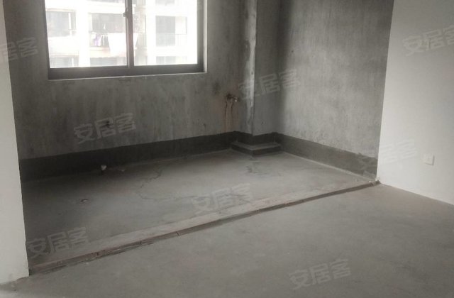 古城公馆3室2厅110.35㎡215万二手房图片