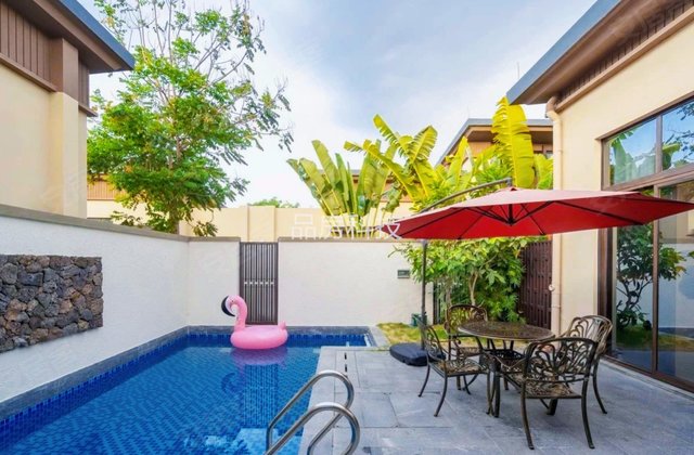 业主急售！保利海棠湾，带泳池花园，央企现房别墅！商圈覆盖！