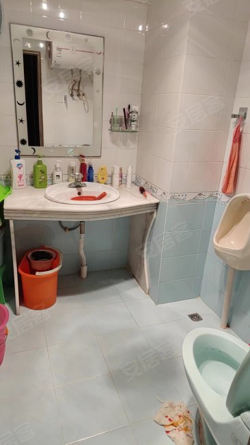 恒发楼3室2厅2卫