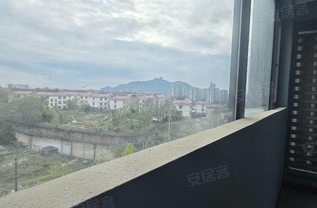 江东五区4室2厅121㎡98万二手房图片