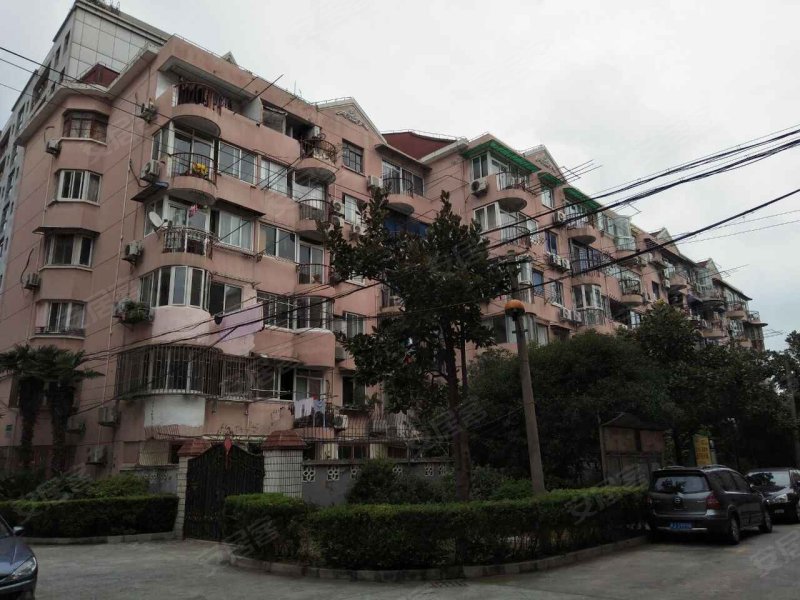 虹鹿花苑第一公寓