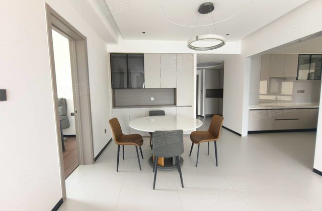 颐天铂樾4室2厅122㎡70万二手房图片