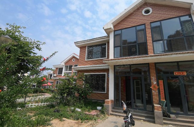 聊大花园4室2厅186㎡476万二手房图片