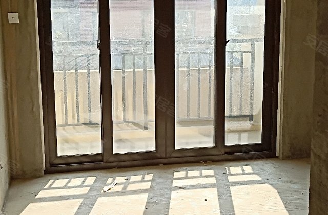 泉山湖雍景湾4室2厅164.4㎡89万二手房图片