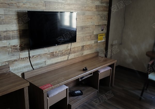 西域时代广场1室1厅52㎡24万二手房图片