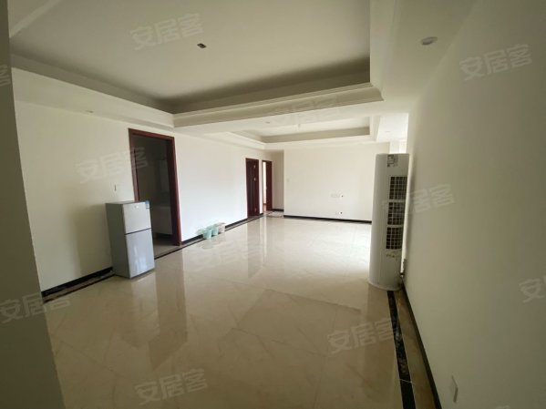 滨湖城 3室2厅2卫