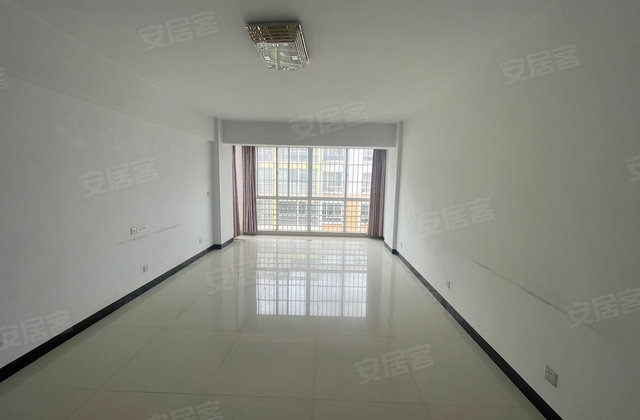 俊峰花园3室2厅126.16㎡39.6万二手房图片