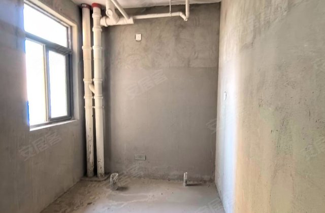 兴华府邸5室2厅191㎡108万二手房图片