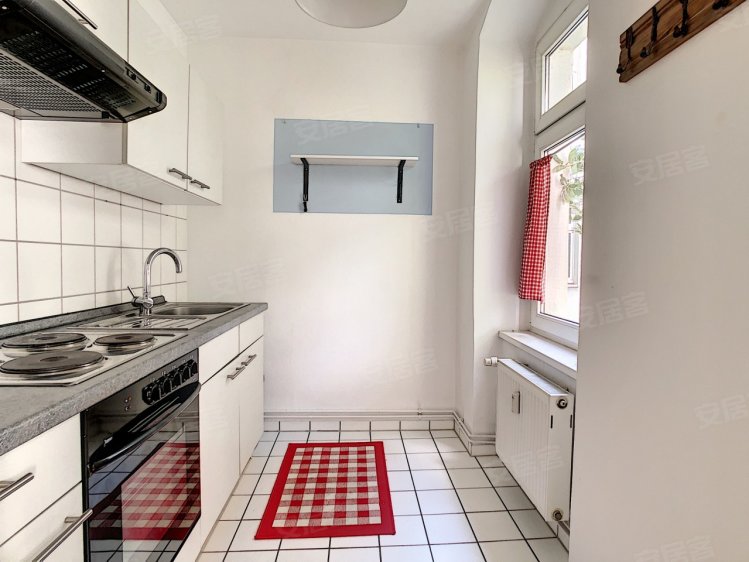 德国柏林约¥151万维护良好的一室公寓在灰泥建筑，完全装修，家具，立即免费入住或非常适合作为二手房公寓图片
