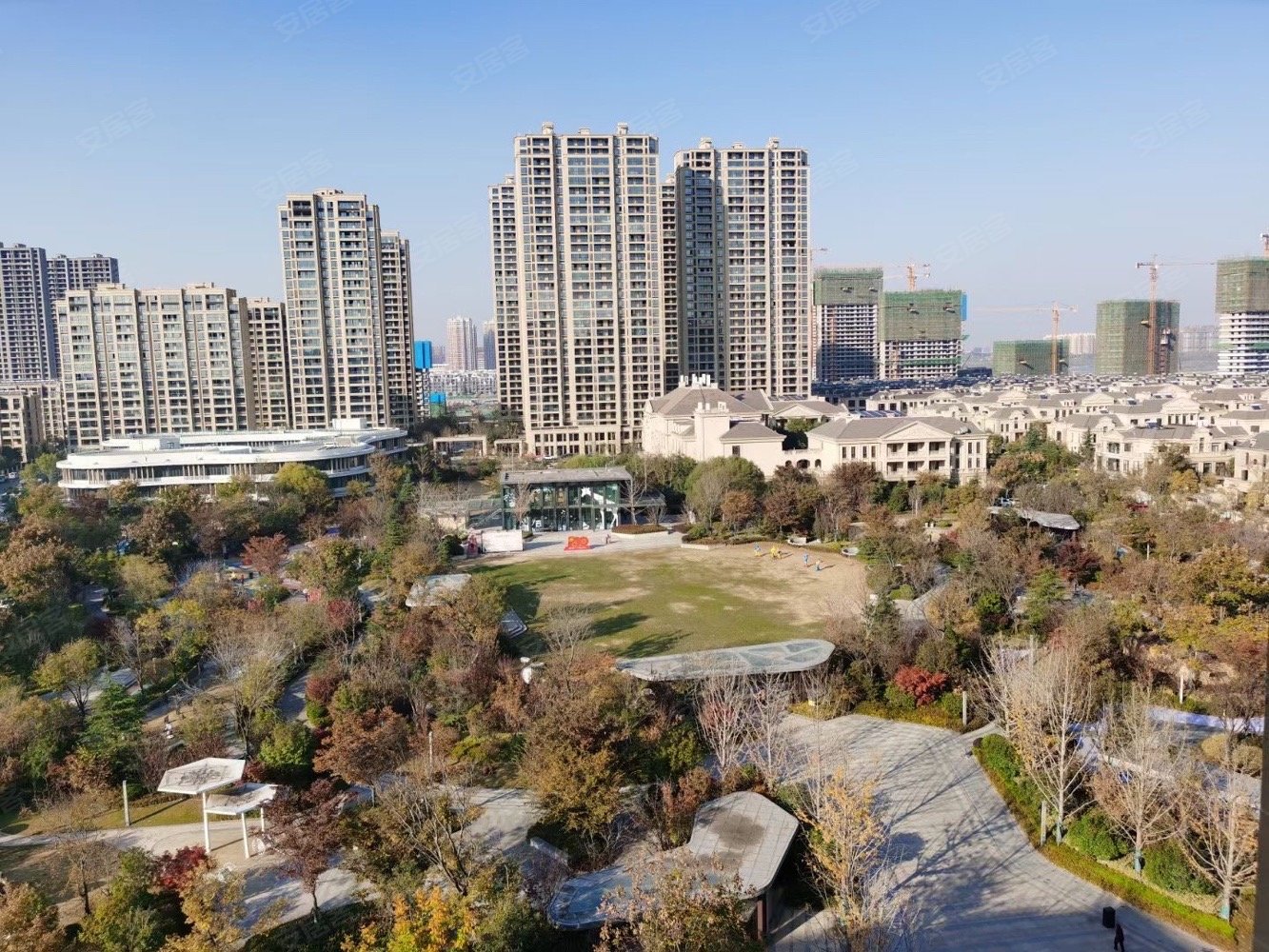 白鹭金岸3室2厅2卫142㎡南北133万