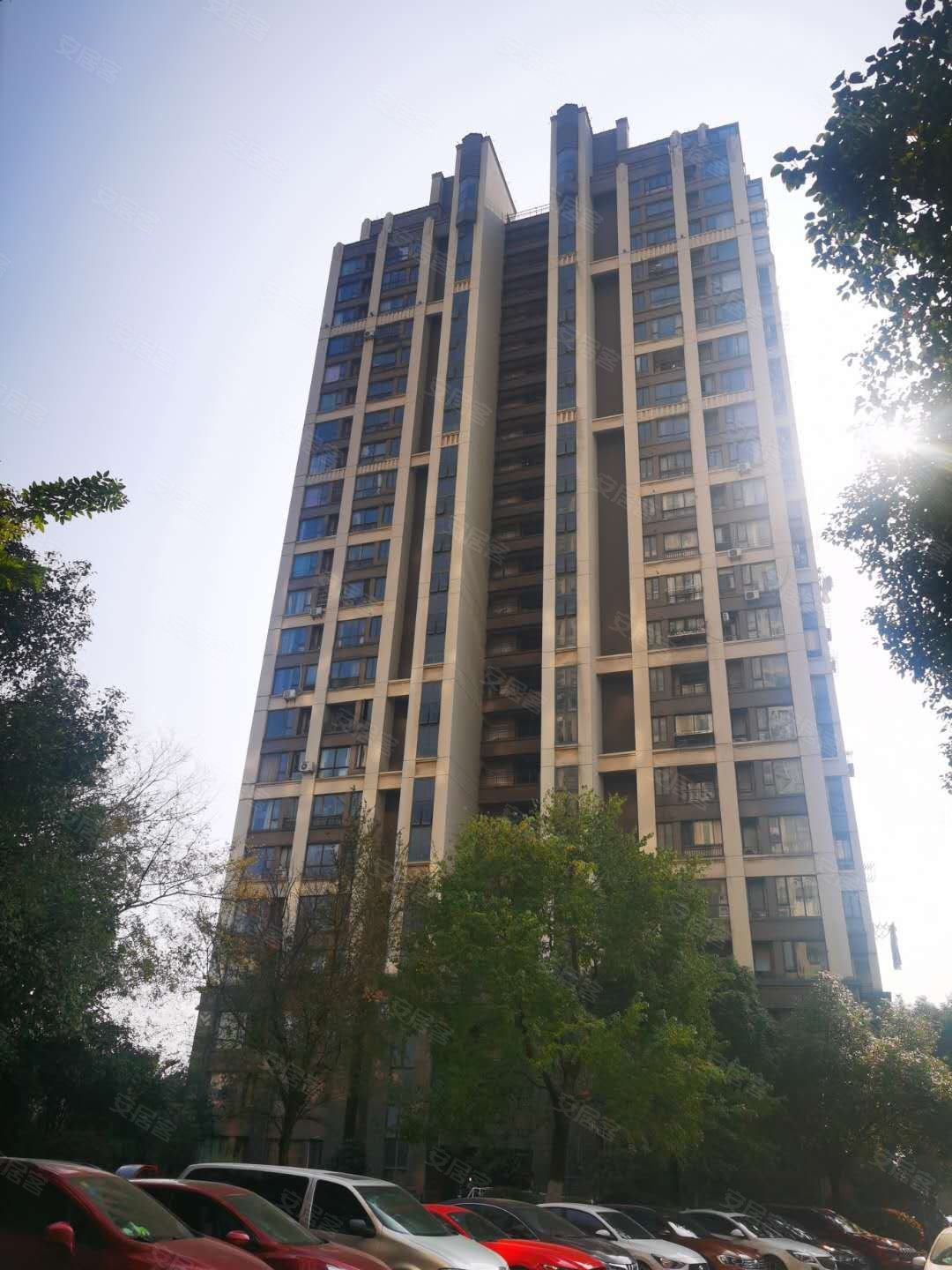 南昌房产网>南昌二手房>红谷滩二手房>红角洲二手房>绿地香颂南区>