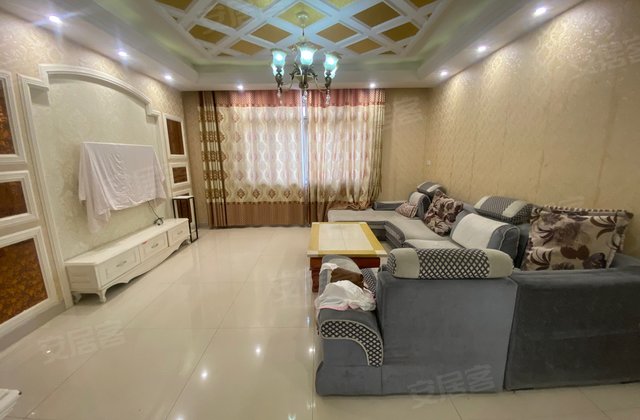 土产小区4室2厅160㎡37万二手房图片