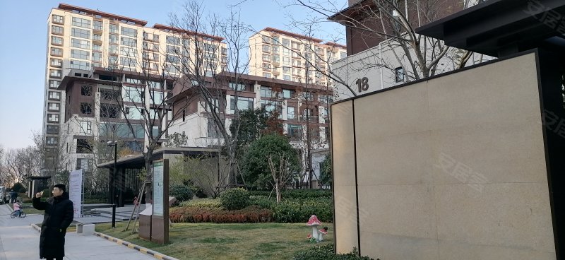 青特金地汇豪观邸