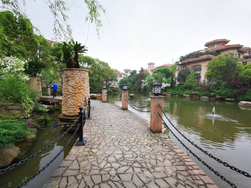 香江水岸新城(公寓住宅)