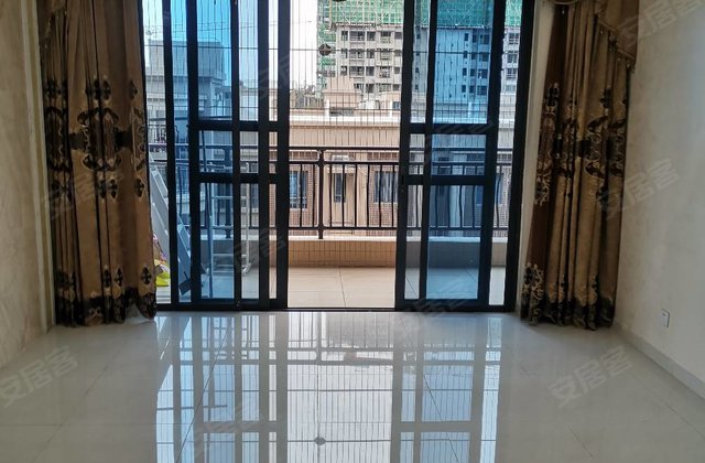 陆丰碧桂园3室2厅125㎡68万二手房图片
