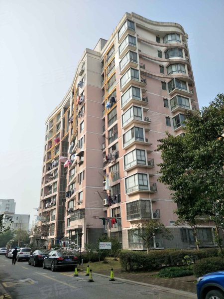 世博家园十三街坊 