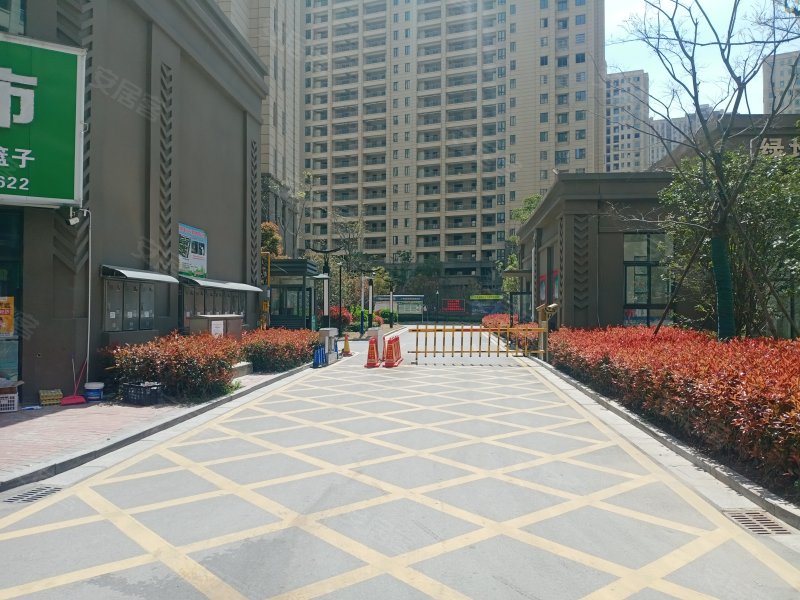 绿地世纪城卢浮公馆