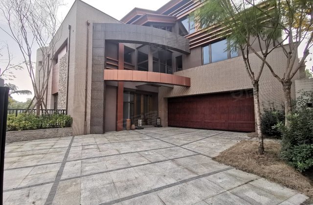 麓山国际黑玺庄园