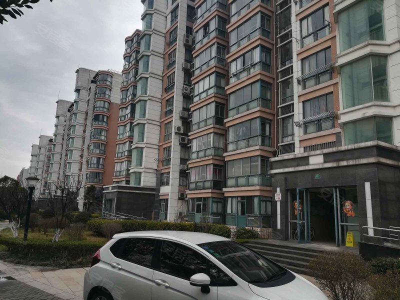 湖光月色嘉贤庄(公寓住宅)